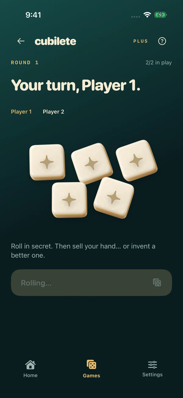 Dice and actual hand in a Cubilete match